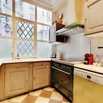 Historic Elegance In The Heart Of The Marais - 6P 2Bdr