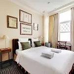 Historic Elegance In The Heart Of The Marais - 6P 2Bdr