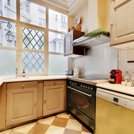 Historic Elegance In The Heart Of The Marais - 6p 2bdr Appartamento Parigi