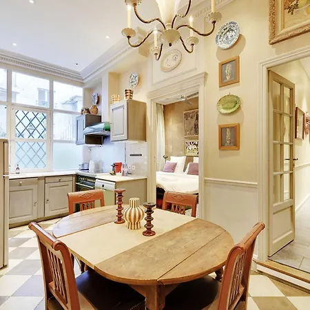 Apartment Historic Elegance In The Heart Of The Marais - 6p 2bdr