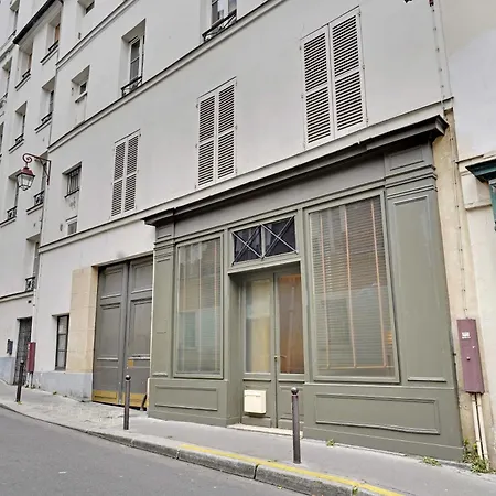 Historic Elegance In The Heart Of The Marais - 6p 2bdr Apartment *