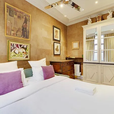 Apartment Historic Elegance In The Heart Of The Marais - 6p 2bdr Paris